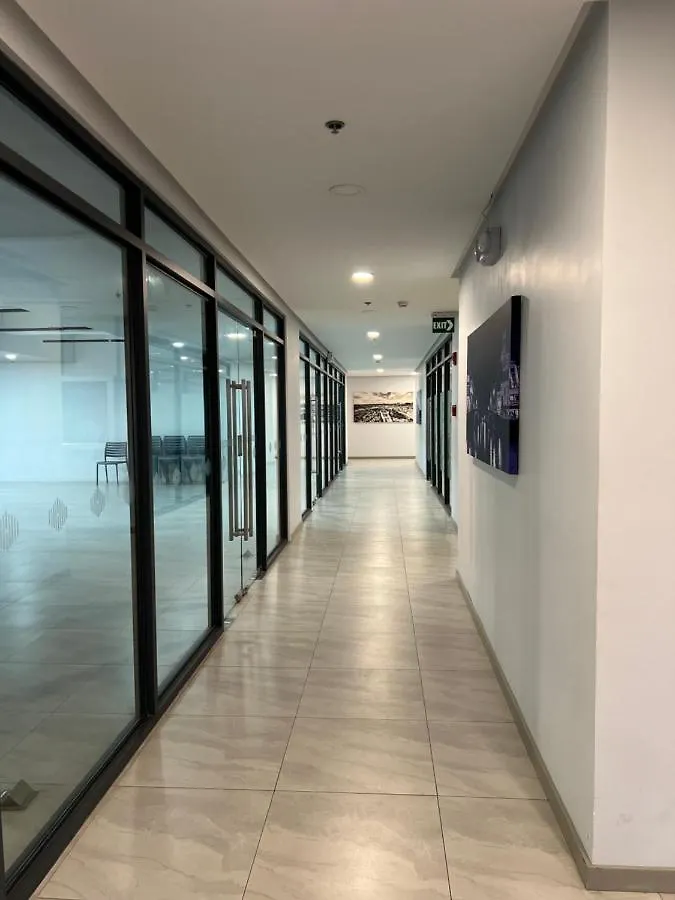 Minimalist Nordic 1Br With Balcony River View 마닐라 아파트