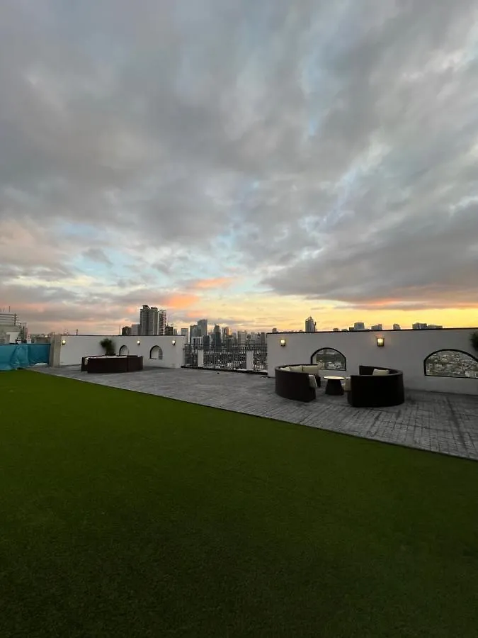 Minimalist Nordic 1Br With Balcony River View Manila